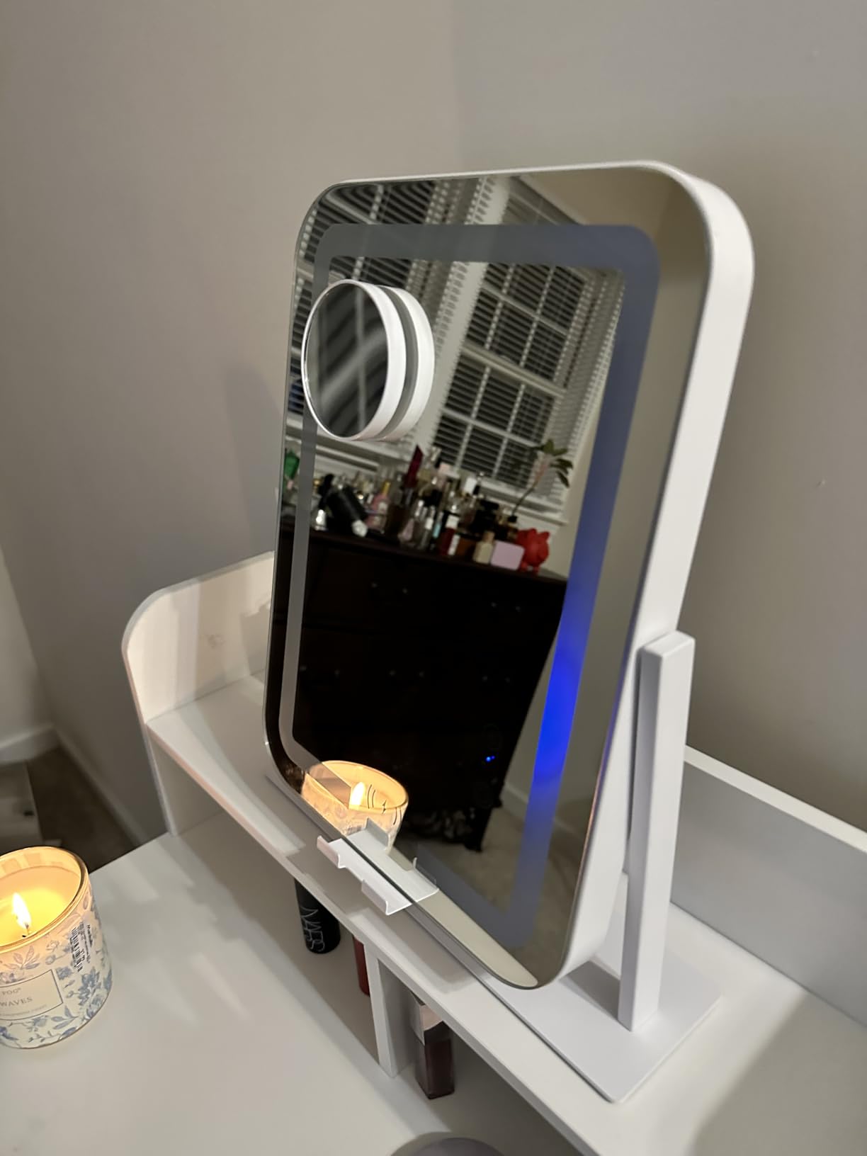 Dripex 5-in-1 Lighted Vanity Mirror with Bluetooth Speaker & Wireless Charging, 15