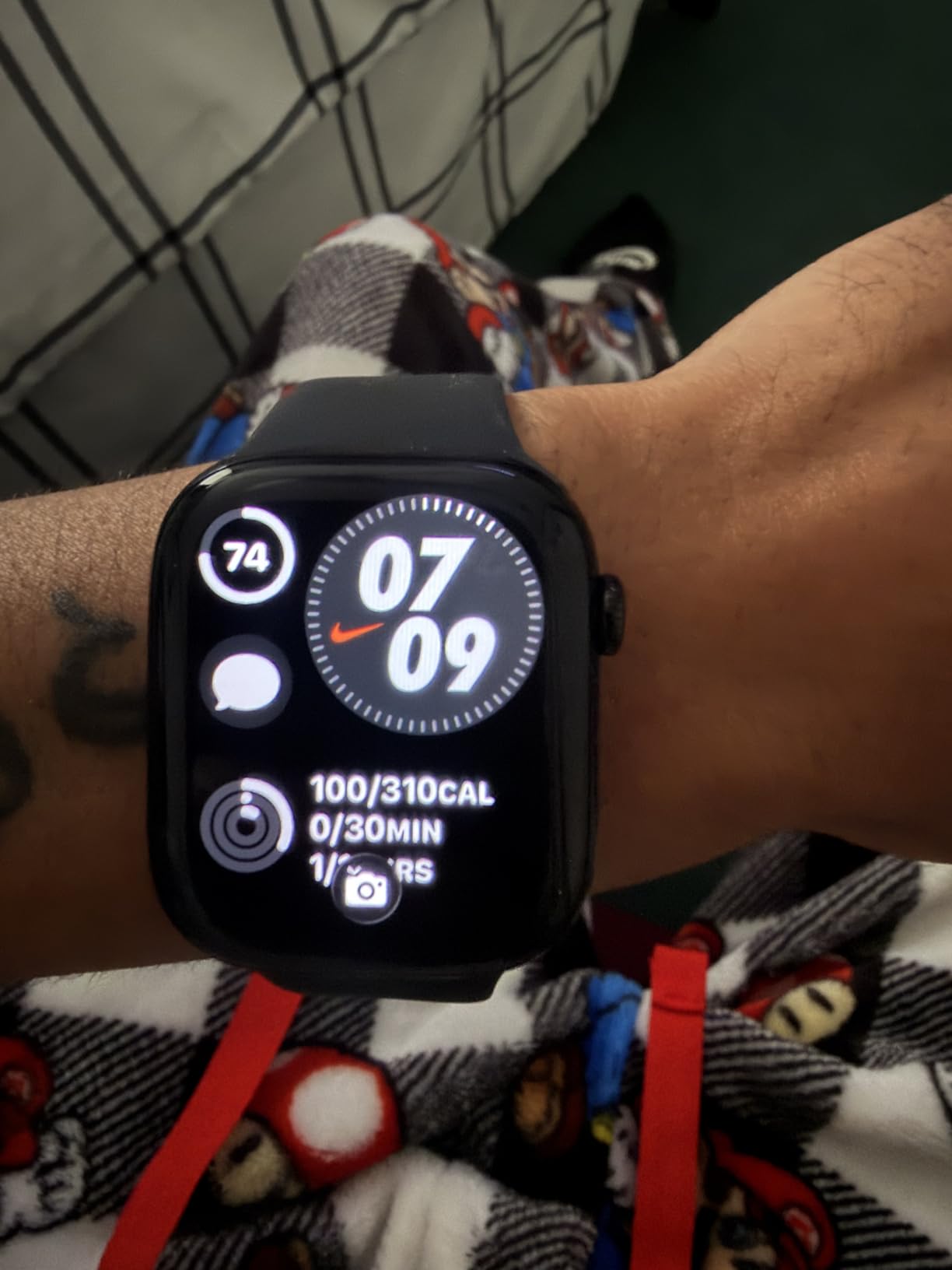Apple Watch Series 10 [GPS + Cellular, 42mm] - Jet Black Aluminum Case with Black Sport Band, S/M (Renewed) customer photo 2
