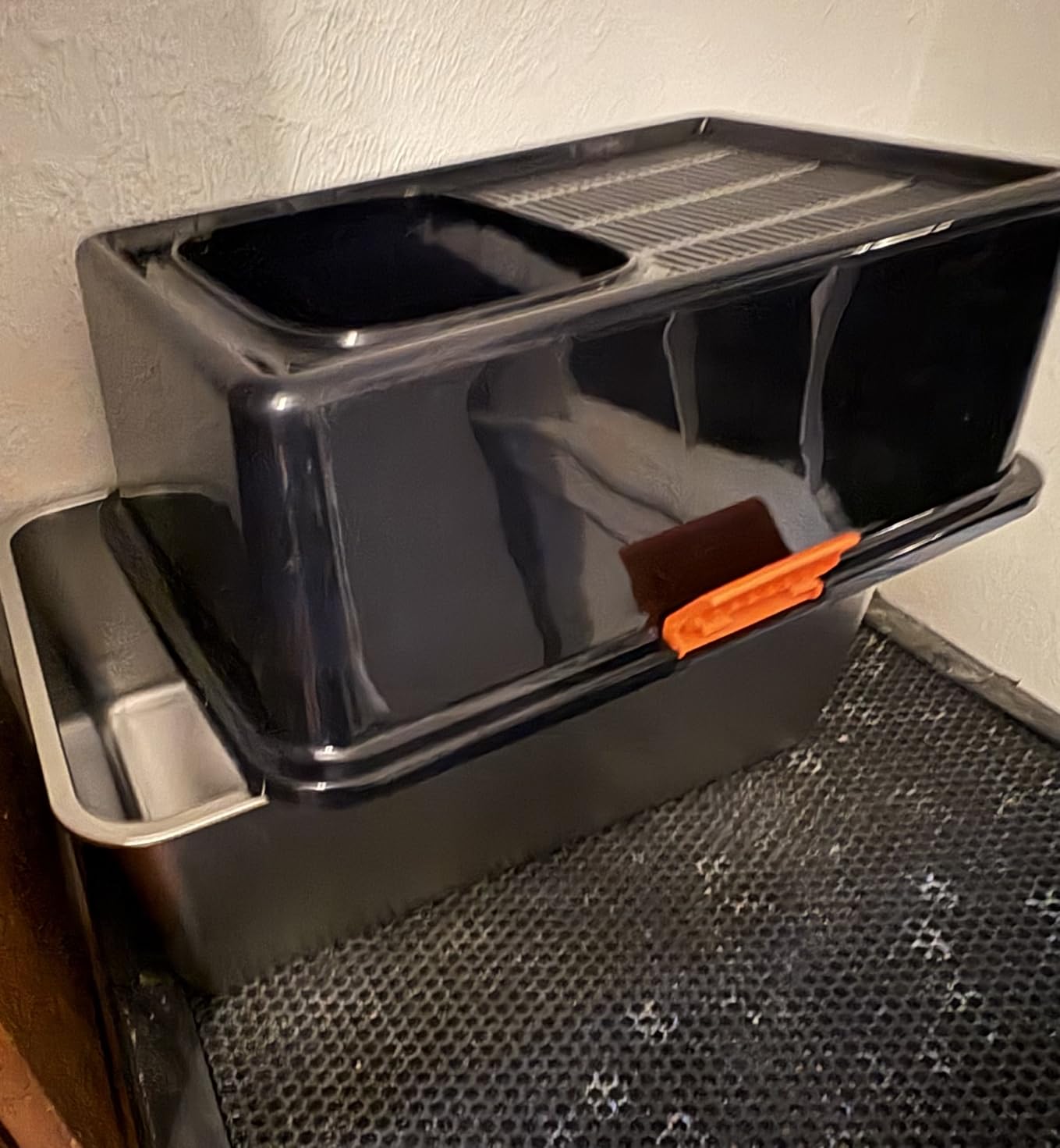 MEEXPAWS Stainless Steel Cat Litter Box Top Entry XL Large with Lid, 8'' High Side Metal Cat Litter Box for Big Cats, Top Cover with Slot, Non-Stick, Easy Clean, Include Litter Scoop customer photo 2