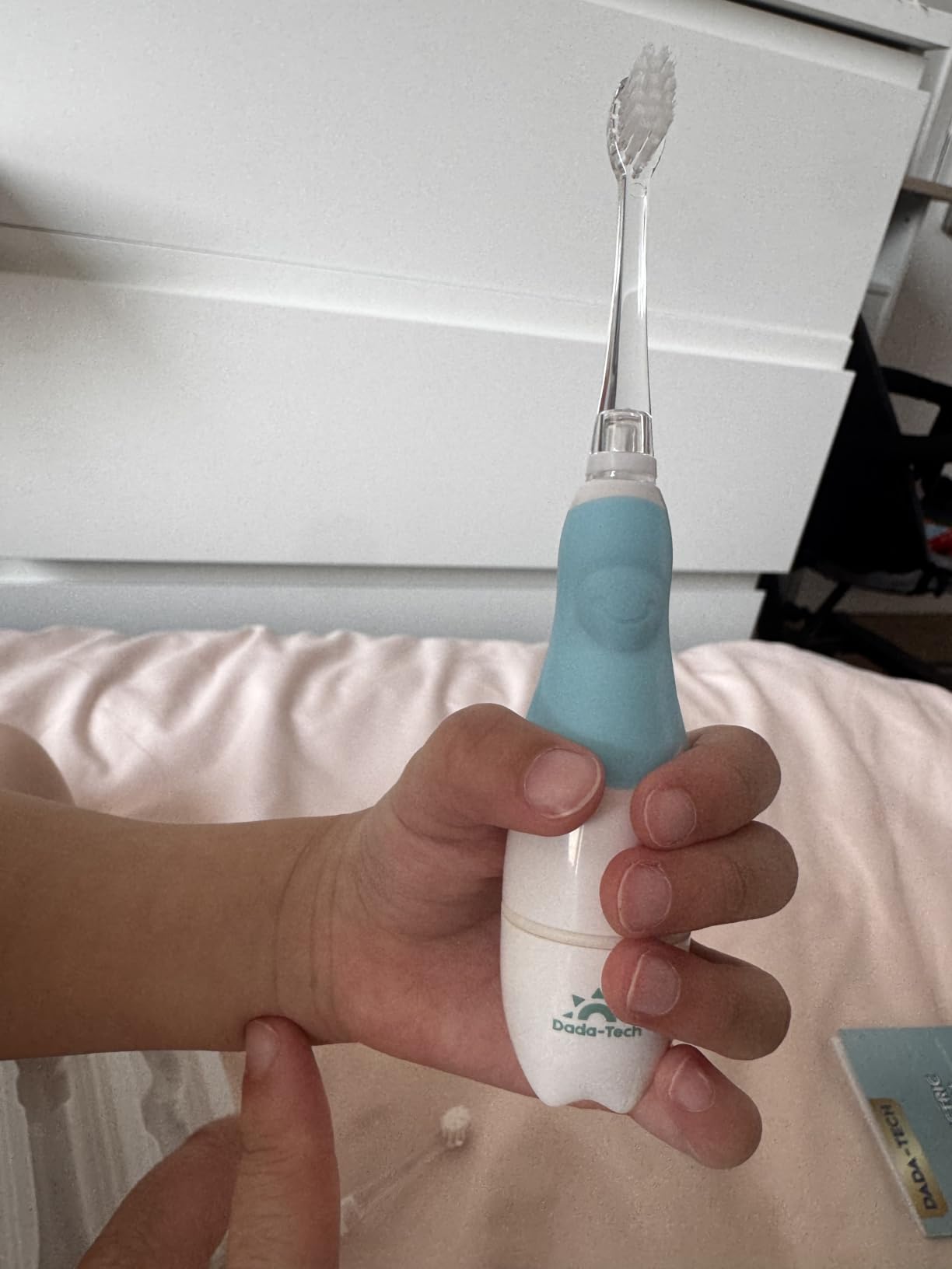 Toddler Electric Toothbrush Kids Age 1-2-3 Years Old, Baby Electric Toothbrush with LED Light 2 Minutes Timer 4 Vibrating Heads for Infants Toothbrush 6 to 12 Months and Up (Pink Penguin‌‌) customer photo 2