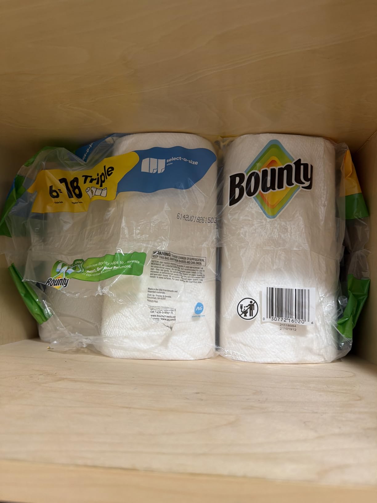 Bounty Quick-Size Paper Towels, White, 8 Family Triple Rolls = 27 Regular Rolls customer photo 1