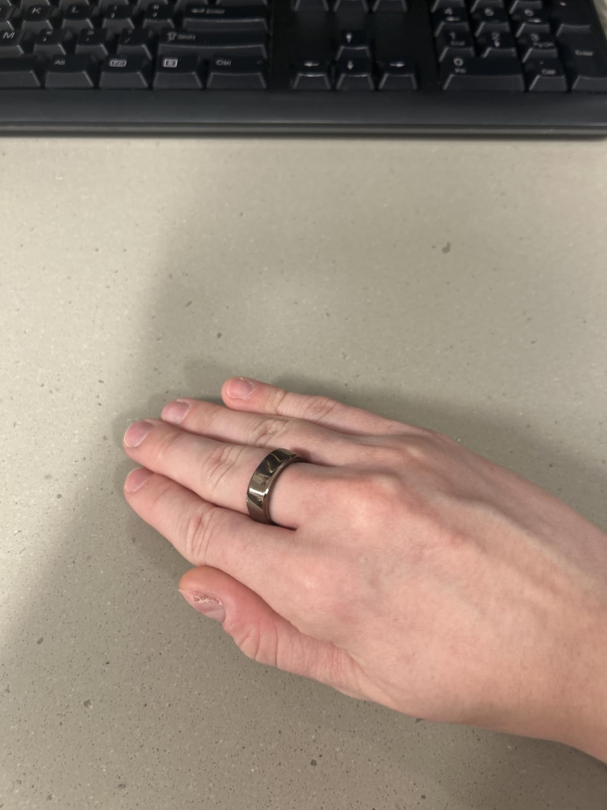 RingConn Gen 2 Air Ultra-Thin Smart Ring(Size 8, Dune Gold) customer photo 1