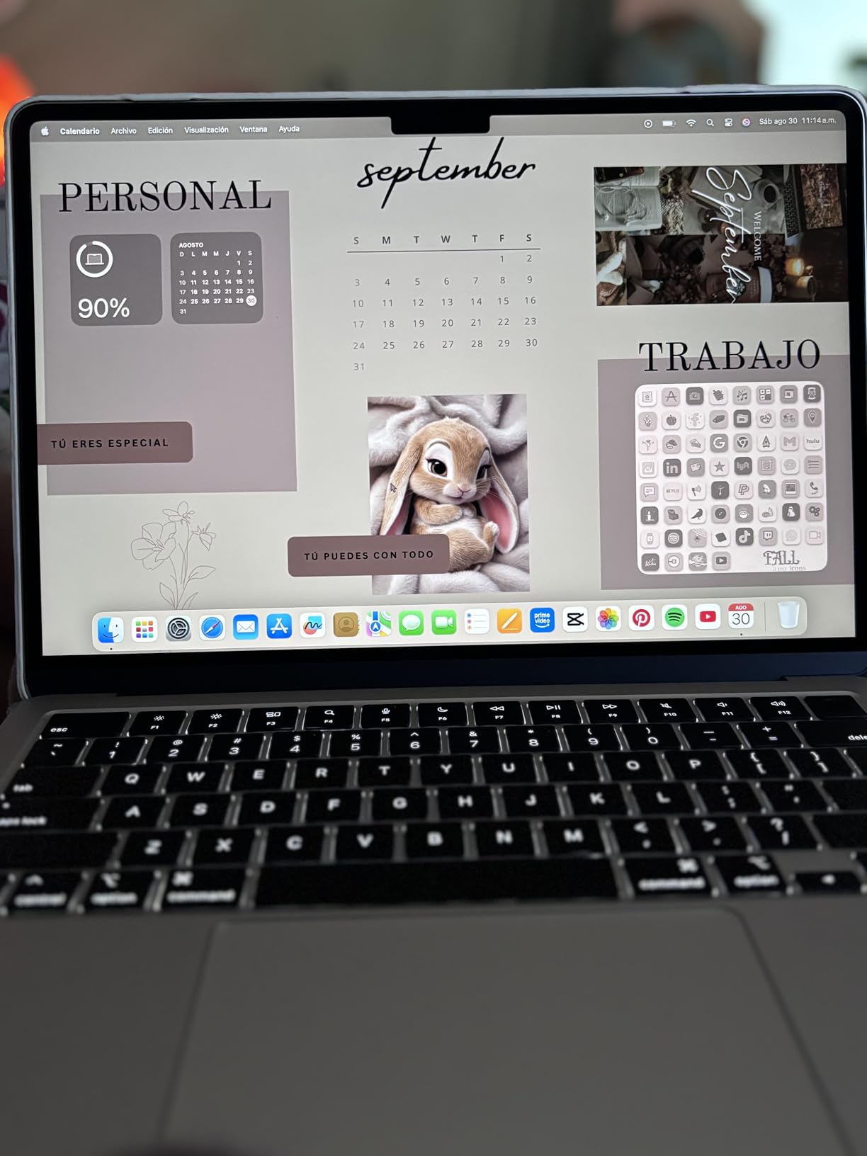 Apple 2025 MacBook Air 13-inch Laptop with M4 chip: Built for Apple Intelligence, 13.6-inch Liquid Retina Display, 24GB Unified Memory, 512GB SSD Storage, 12MP Center Stage Camera, Touch ID; Midnight customer photo 1