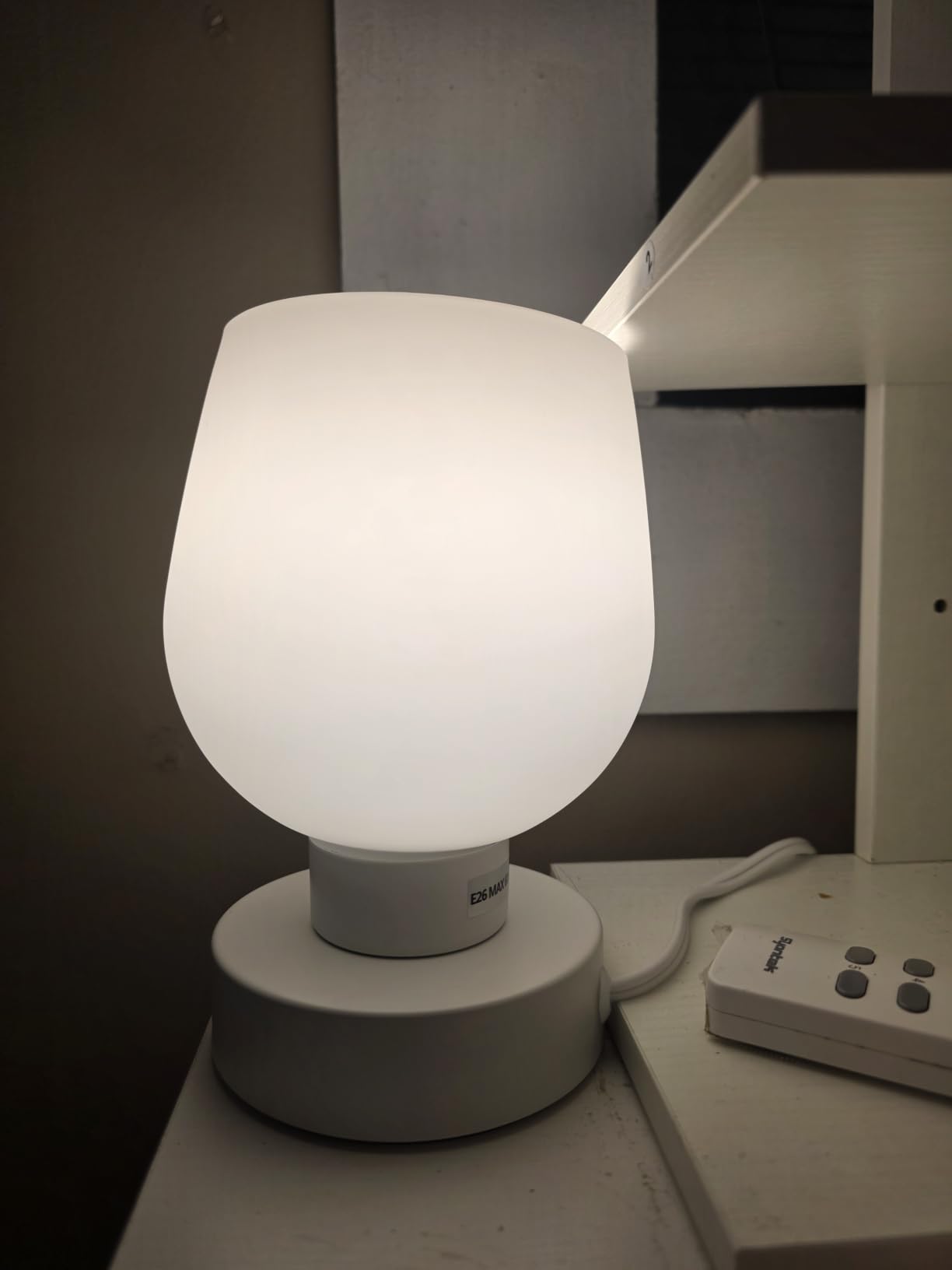 Seealle Small Touch Table Lamp for Nightstand, 3 Way Dimmable Bedside Lamp customer photo 1