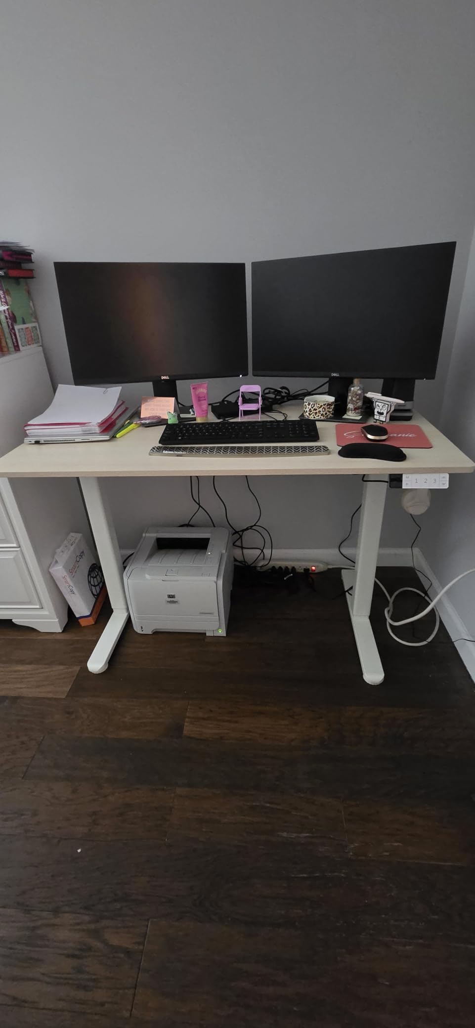 YDN 40 x 24 Inch White Electric Standing Desk customer photo 1