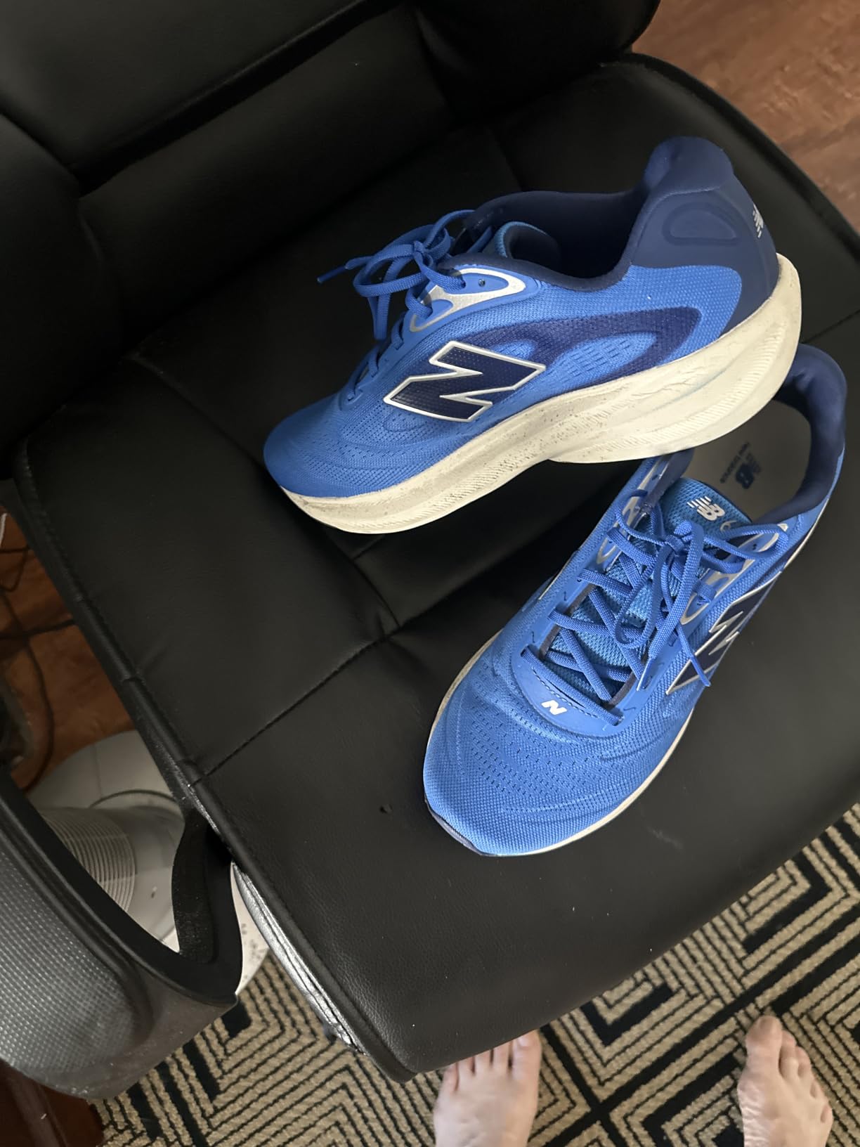New Balance Men's Fresh Foam 680 V9 Running Sneakers customer photo 1