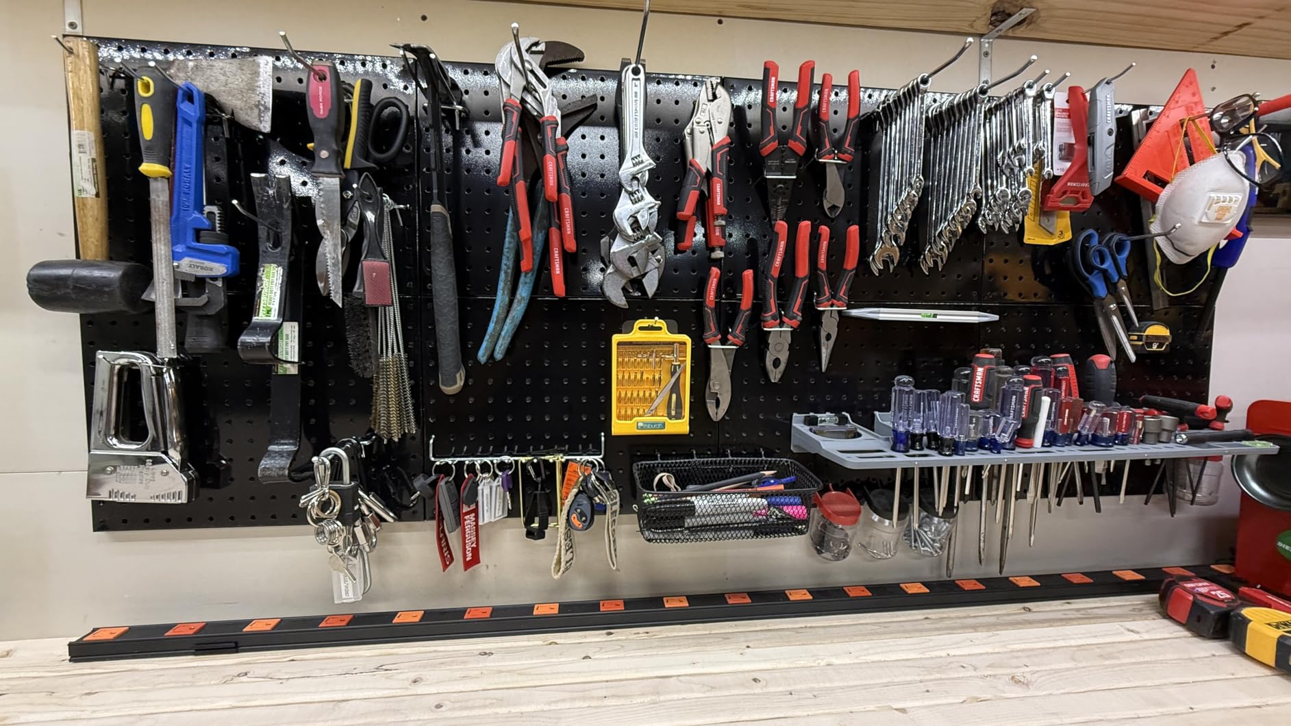 PBHEPJ 10 Pcs Metal Pegboard Panels, 16