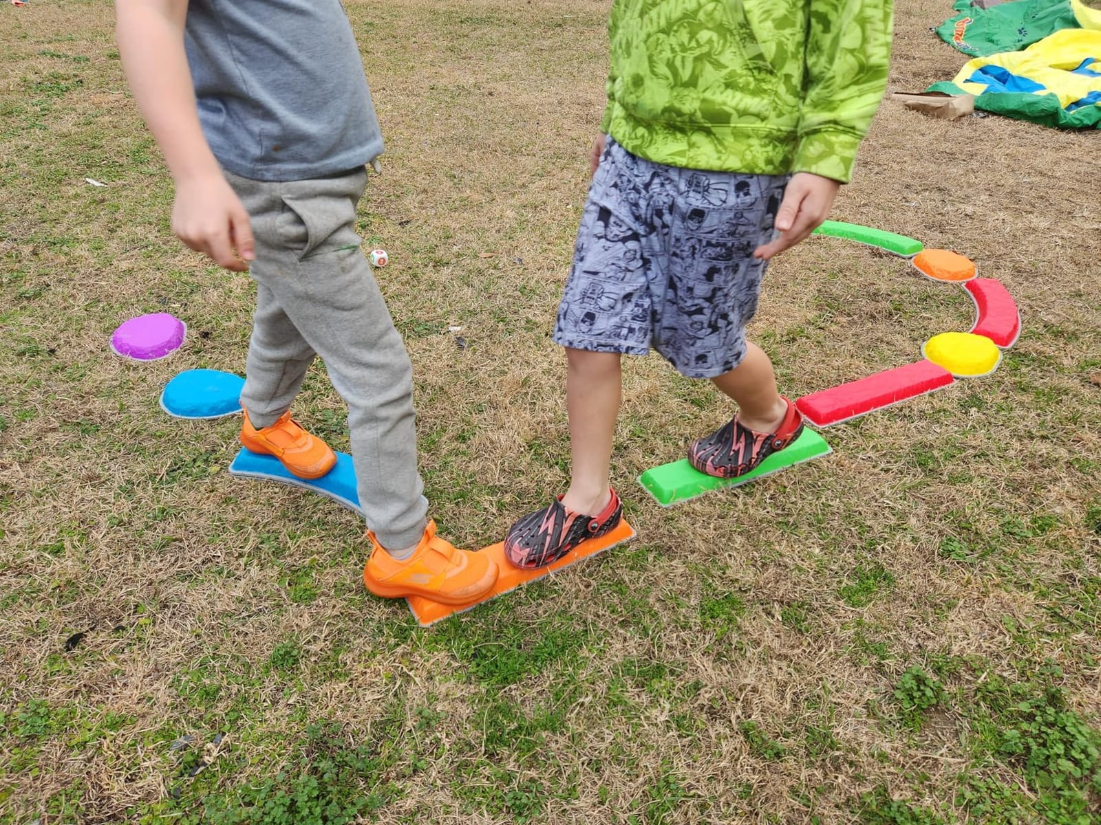 National Geographic Kids 12-Piece Balance Stepping Stones and Beams customer photo 2