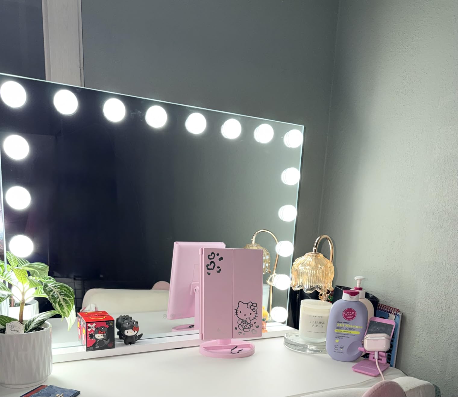 YOURLITE Vanity Mirror with Lights and Bluetooth Speaker, Hollywood Vanity Mirror with 15 LED Bulbs, 3 Colors Modes & Adjustable Brightness, 10x Spot Mirror, USB Charging Port customer photo 2