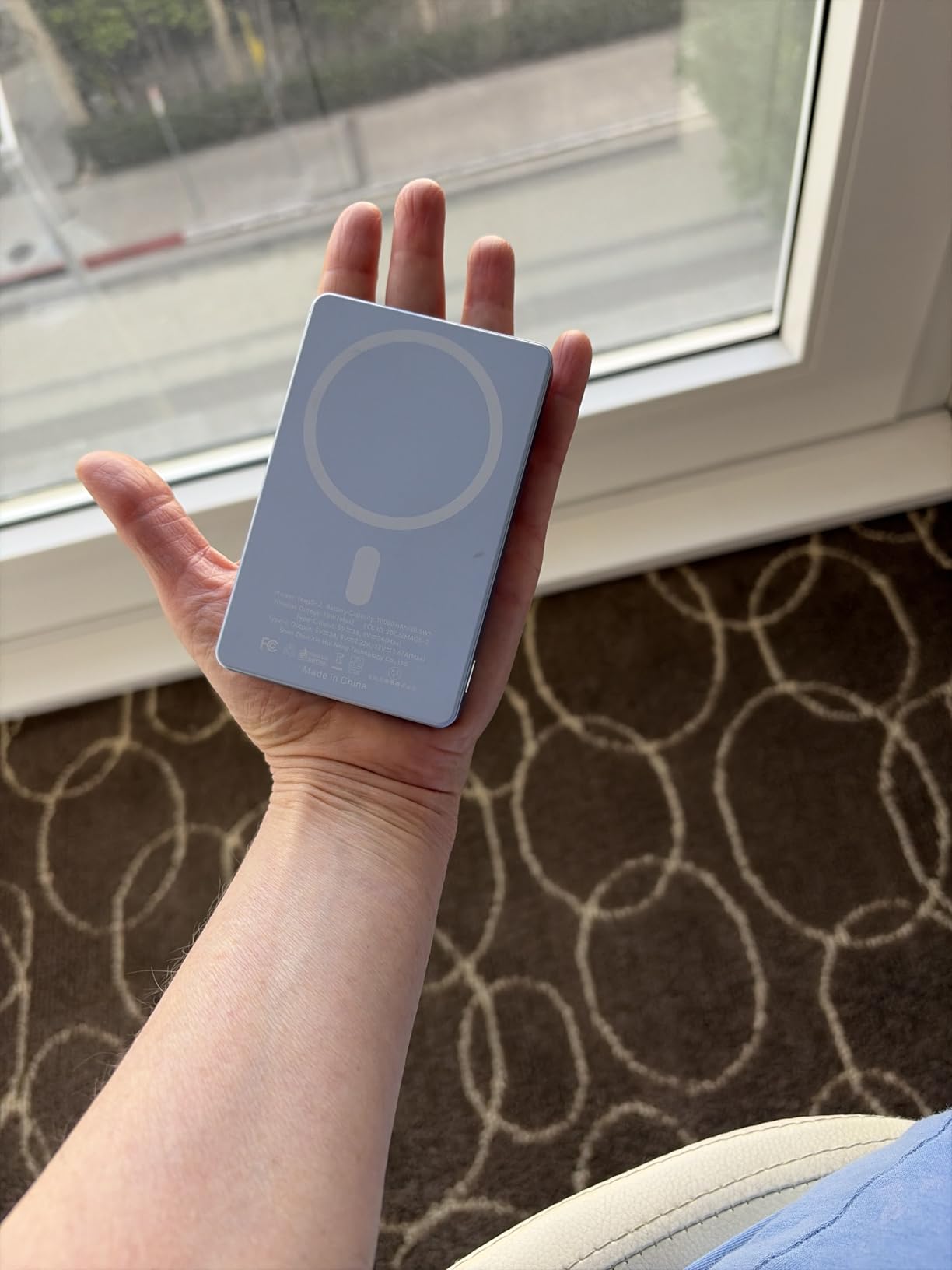 ULiXWH 10,000mAh for MagSafe Power Bank Ultra-Slim Fast Charging for Travel customer photo 1