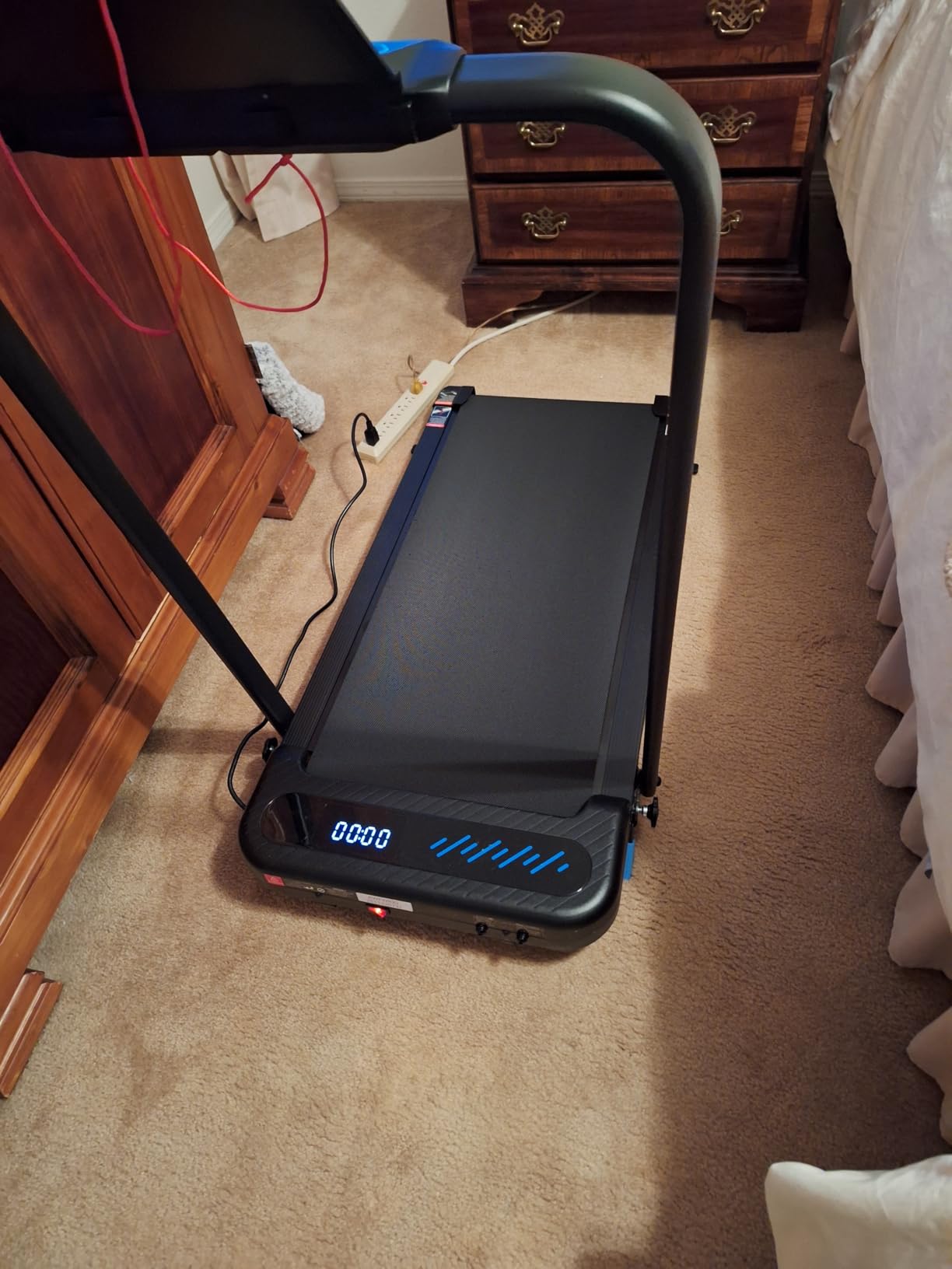 WELLFIT Folding Treadmill for Home, Walking Pad with Incline and Handle Bar customer photo 1