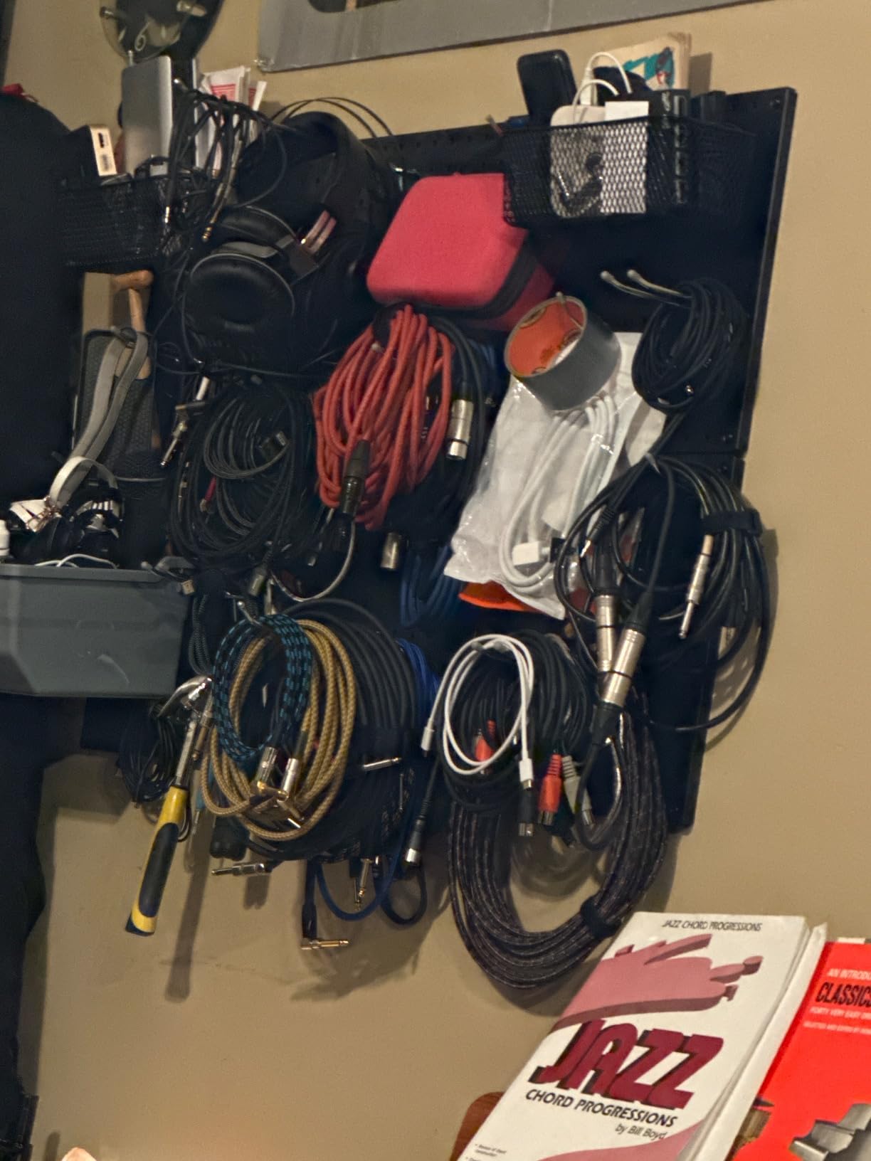 Peg Board, 70PCS Heavy Duty Metal Pegboard with Hooks, 6 Pack Black Peg Board Panels, 50lbs Load Capacity Each, Pegboard Wall Organizer for Garage, Workshop, Craft Rooms Total 24” x 36” customer photo 1
