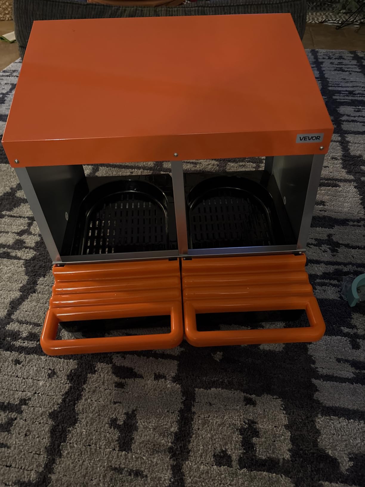 VEVOR Chicken Nesting Boxes, 3 Compartments, Metal Egg Laying Boxes with Protective Collection Lids, Roll Out Nesting Box, Easy to Assemble, Ideal for Hens, Ducks, Chickens, and Other Poultry, Orange customer photo 2