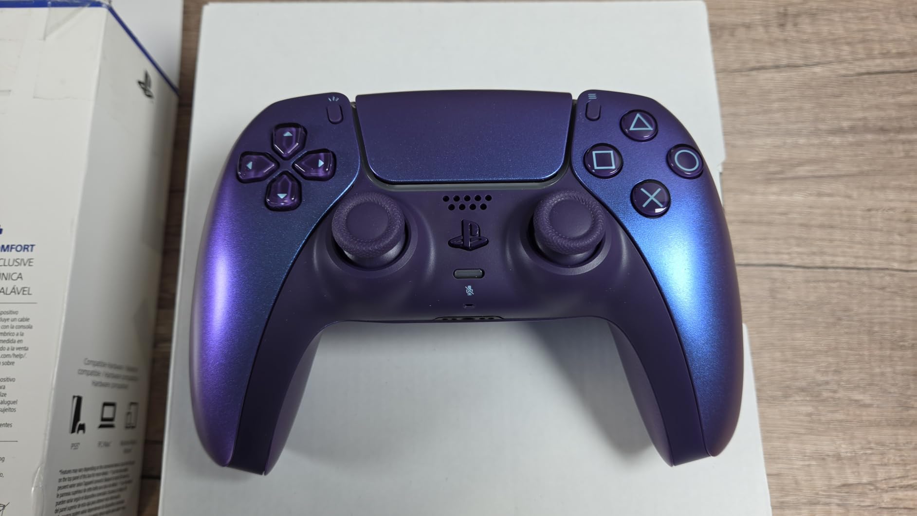 PlayStation DualSense® Wireless Controller – Remix Green - for PS5, PC, MAC & Mobile customer photo 1