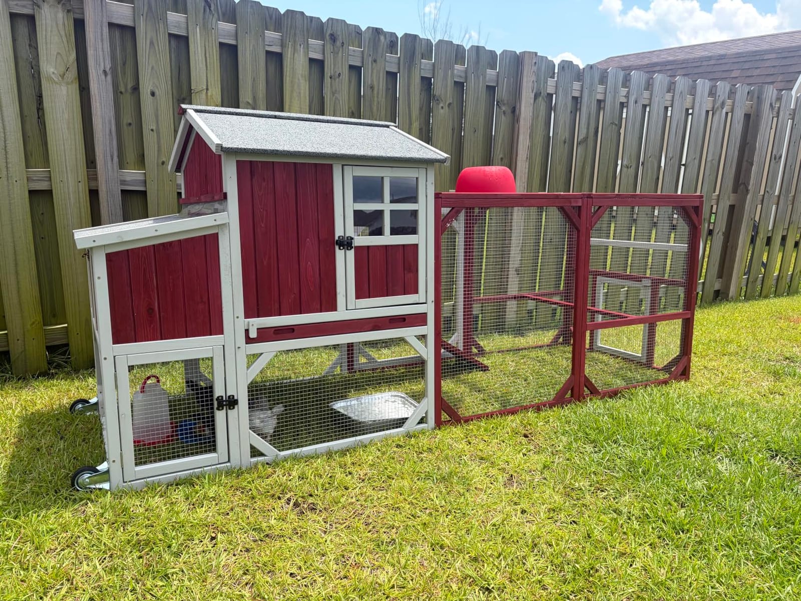 Large Chicken Coop with Wheels, Outdoor Hen House Tractor for 3-6 Chickens customer photo 1