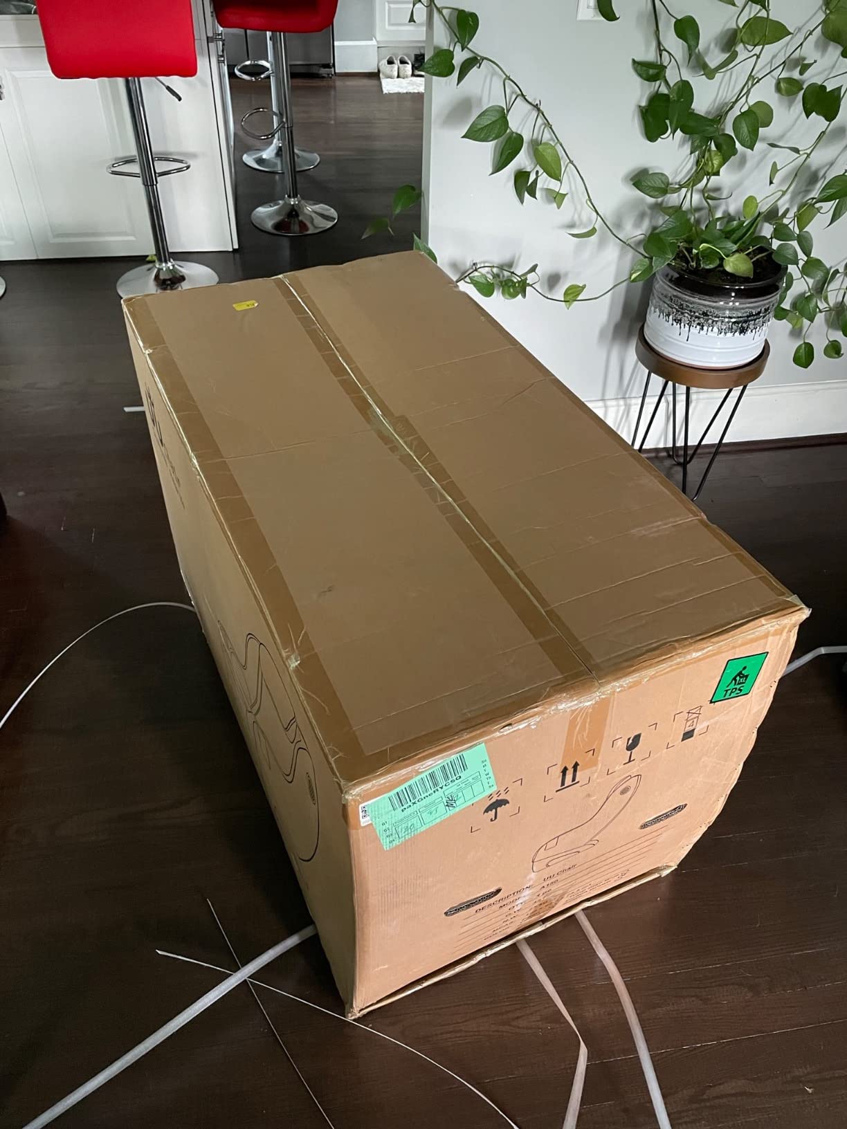Massage Chair Full Body Zero Gravity, 3D ‌SL-Track Shiatsu Massage with Unique Rocking Sleep Mode, Upgraded Calf & Knee Massage (+11cm) for Tall People, Wireless Charging &Touch Screen,Black. customer photo 1